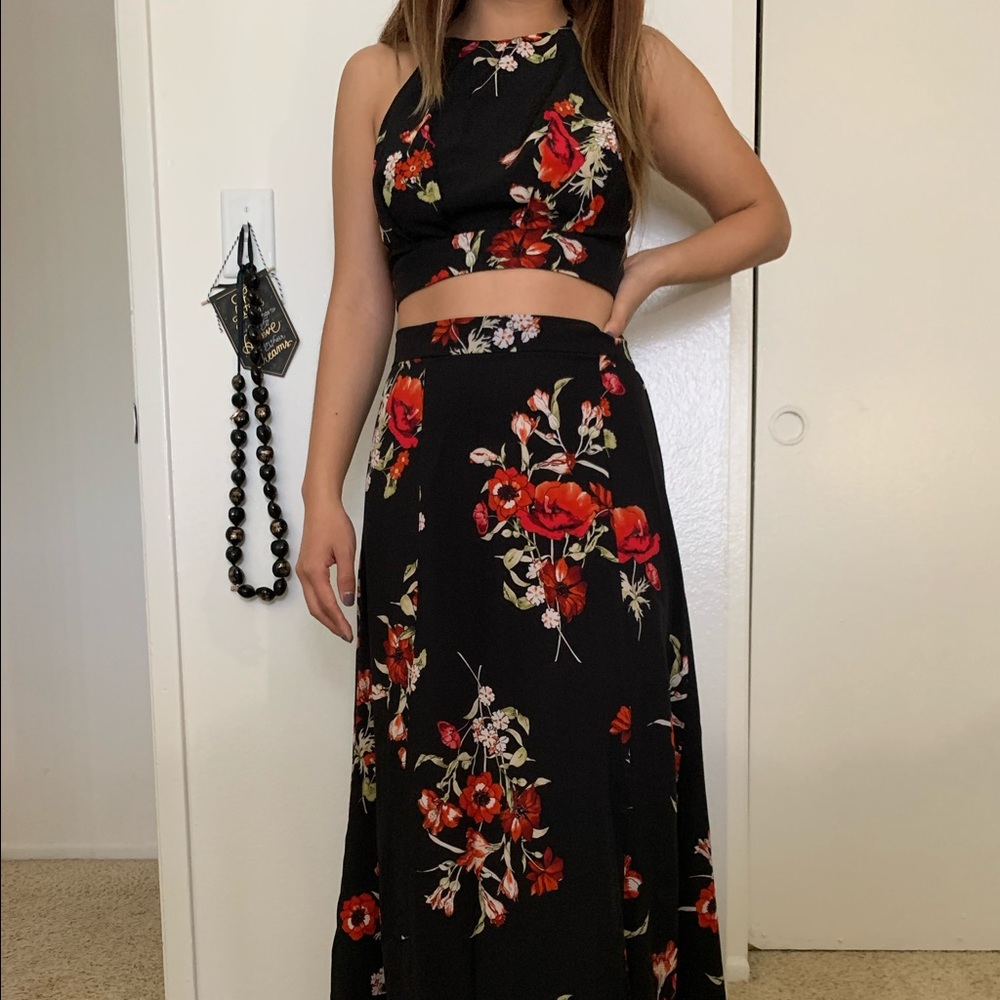 Nordstrom 2 piece skirt and crop top